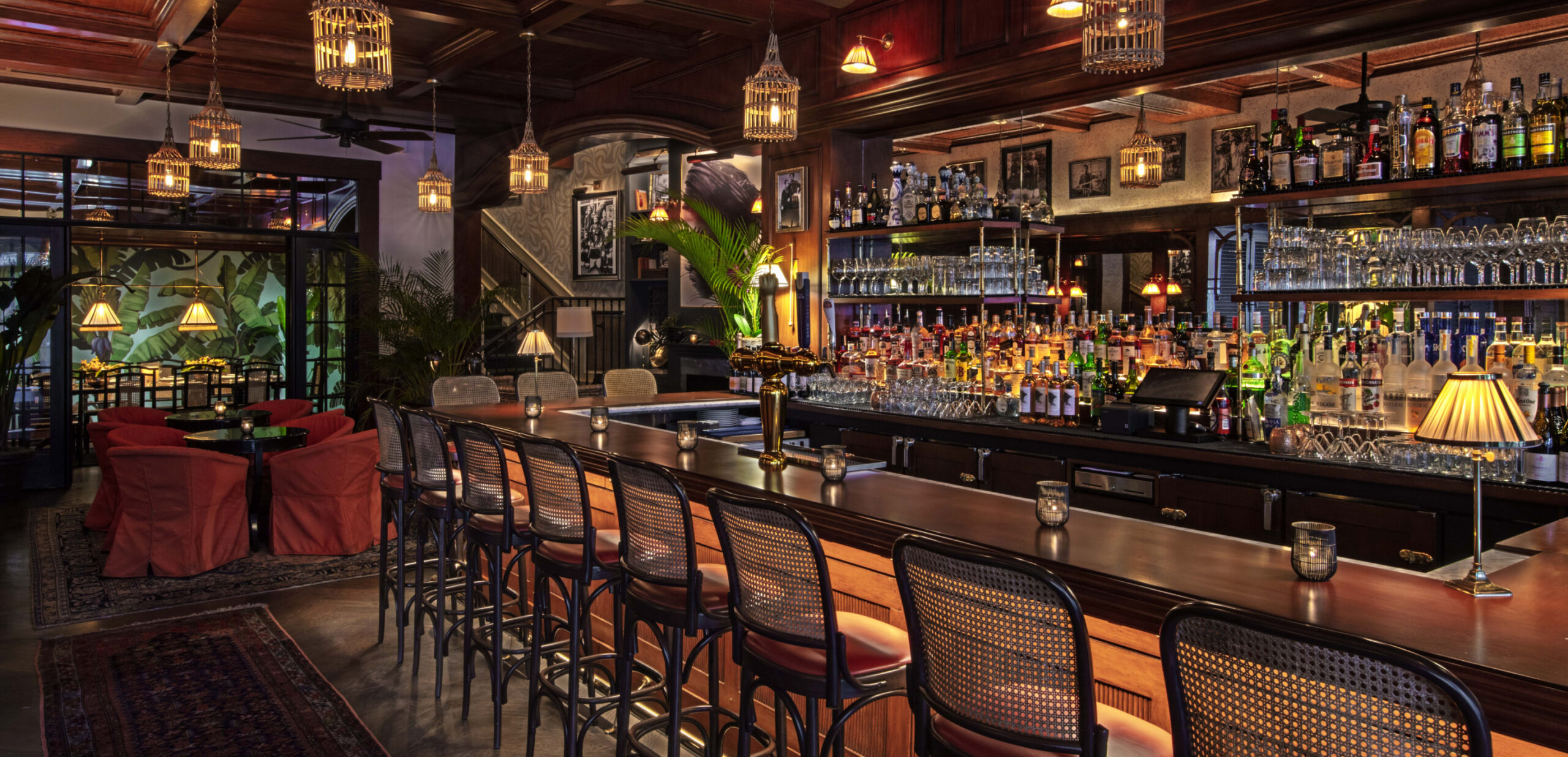 Le Colonial Chicago lounge and veranda